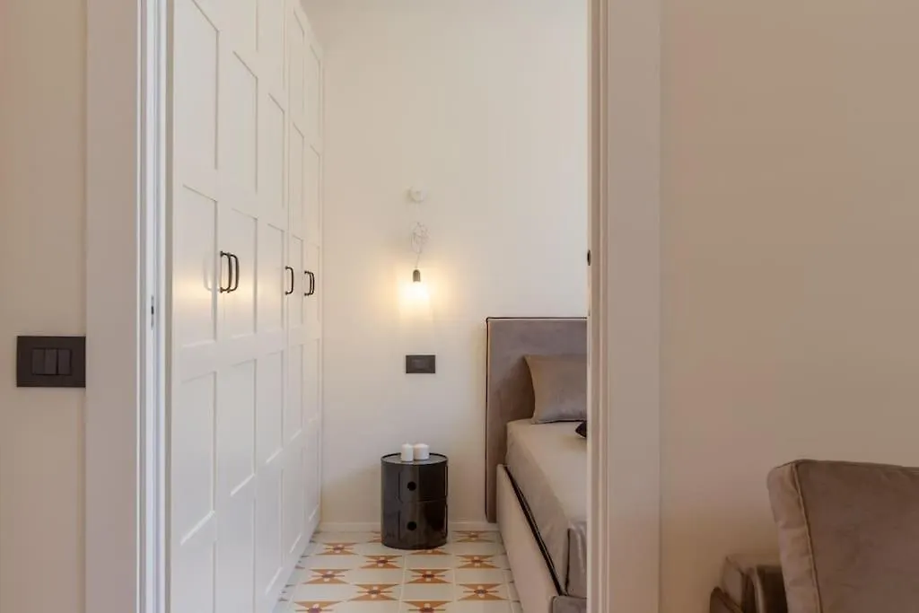 4Fo6 Navigli-Duomo -Yellow Chic Apartment - 밀라노